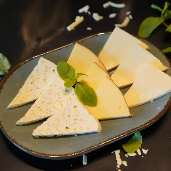 ყველის ასორტი1